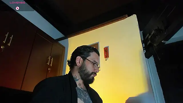 CamiloGray  online show from February 2026 01:42:01 PM