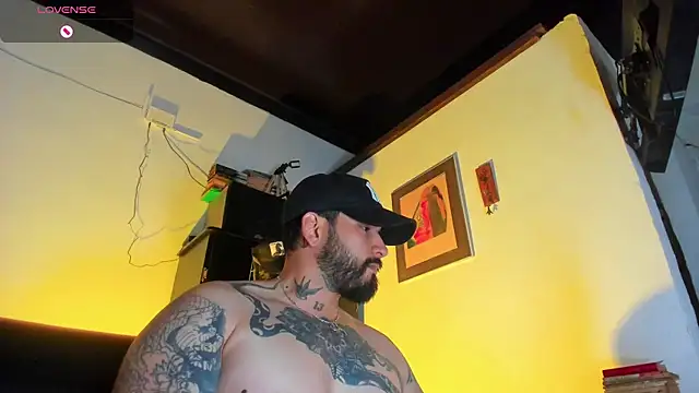 CamiloGray  online show from October 2025 03:45:02 PM