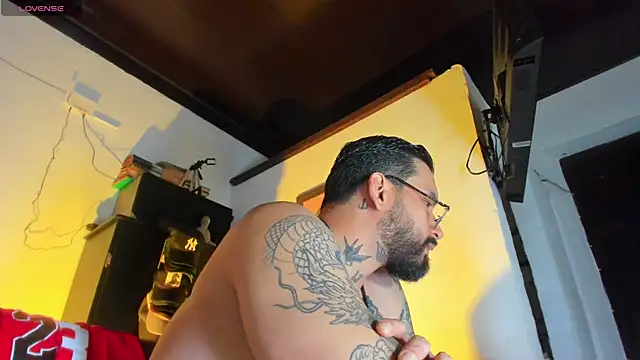 CamiloGray  online show from October 2025 01:57:02 PM