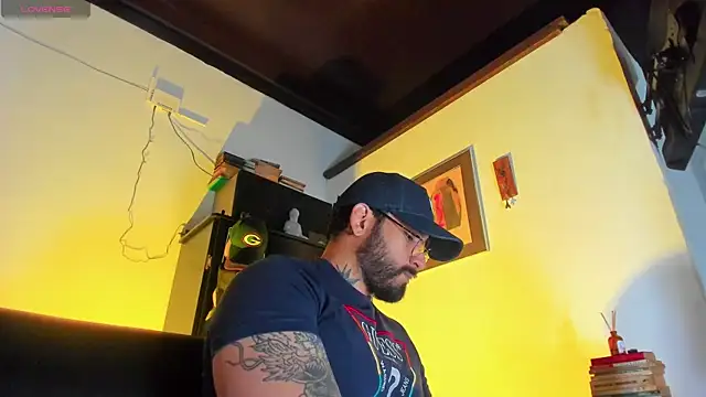 CamiloGray  online show from December 2025 01:43:02 PM