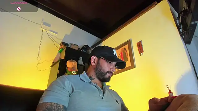 CamiloGray  online show from November 2025 02:42:01 PM