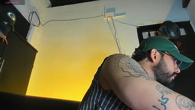 CamiloGray  online show from December 2025 02:10:02 PM