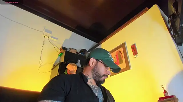 CamiloGray  online show from November 2025 02:32:01 PM