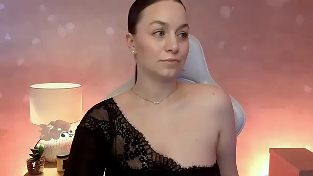 Snapshot of MilaFleur chatting on May 2026 02:04:02 PM MilaFleur online show from May 2026 02:04:02 PM