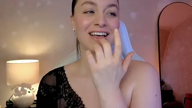 MilaFleur online show from September 2025 02:12:01 PM