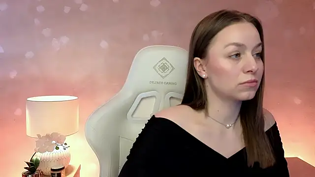 MilaFleur online show from April 2026 02:07:02 PM