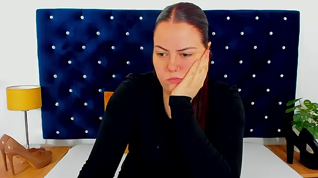 EvaLick online show from December 2025 07:35:01 AM