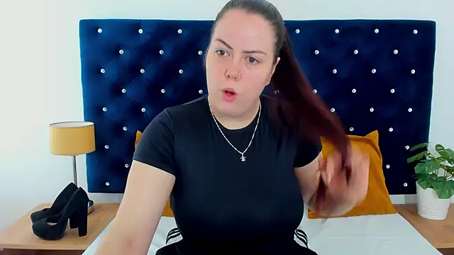 EvaLick online show from November 2025 06:50:02 AM