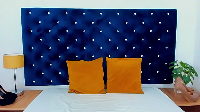 EvaLick online show from December 2025 07:18:02 AM