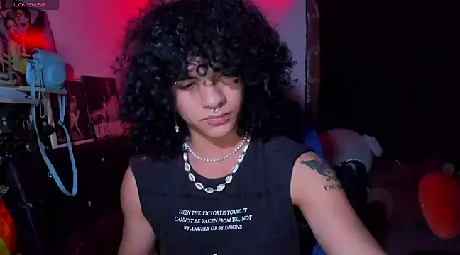 Snapshot of sweetvond_ chatting on February 2025 06:51:02 AM sweetvond  online show from February 2025 06:51:02 AM