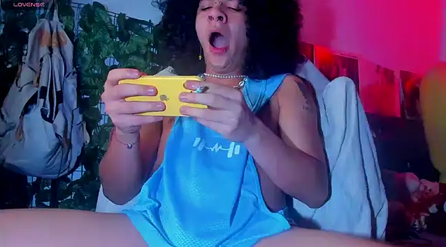 Snapshot of sweetvond_ chatting on March 2025 05:21:02 AM sweetvond  online show from March 2025 05:21:02 AM