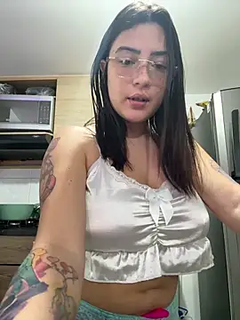 cutesarah  online show from October 2025 09:56:02 PM