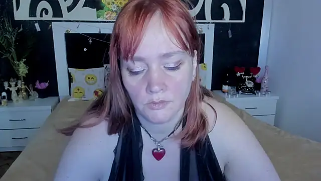 Snapshot of SinFulTitsDD chatting on January 2025 01:24:01 AM SinFulTitsDD online show from January 2025 01:24:01 AM