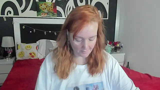 Snapshot of SinFulTitsDD chatting on March 2025 06:52:01 PM SinFulTitsDD online show from March 2025 06:52:01 PM