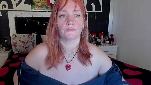 Snapshot of SinFulTitsDD chatting on January 2025 03:50:01 PM SinFulTitsDD online show from January 2025 03:50:01 PM