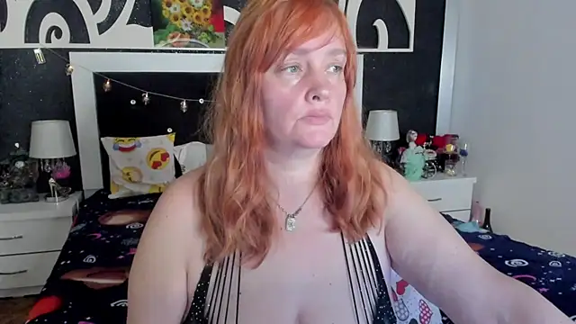 Snapshot of SinFulTitsDD chatting on February 2025 08:09:02 PM SinFulTitsDD online show from February 2025 08:09:02 PM