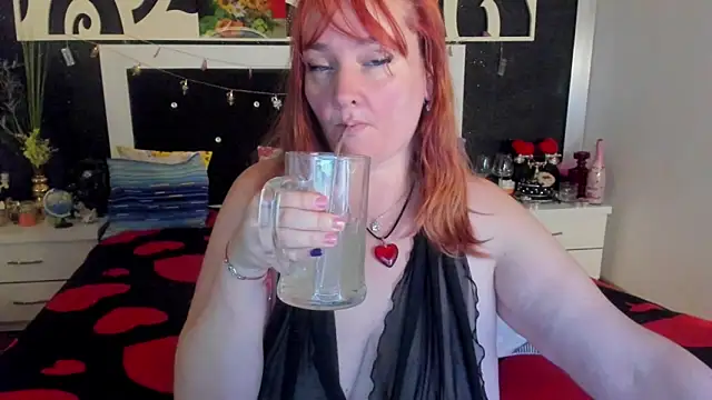 Snapshot of SinFulTitsDD chatting on February 2025 06:58:01 PM SinFulTitsDD online show from February 2025 06:58:01 PM