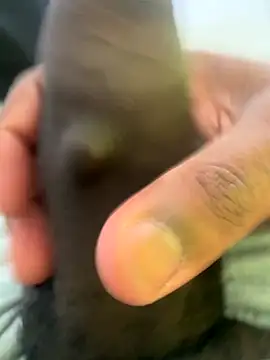 Snapshot of waakenda chatting on December 2025 01:53:02 PM waakenda online show from December 2025 01:53:02 PM