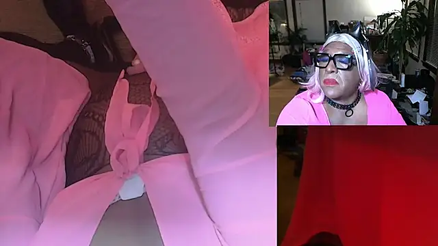 Snapshot of Gray-Platinum-Orchid chatting on January 2025 12:00:01 PM Gray-Platinum-Orchid online show from January 2025 12:00:01 PM