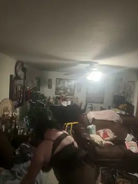 Snapshot of Cataleia21 chatting on December 2025 12:20:02 PM Cataleia21 online show from December 2025 12:20:02 PM