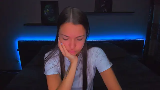 AlexaBarkley online show from October 2025 12:20:01 AM