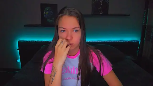 AlexaBarkley online show from November 2025 12:14:01 AM