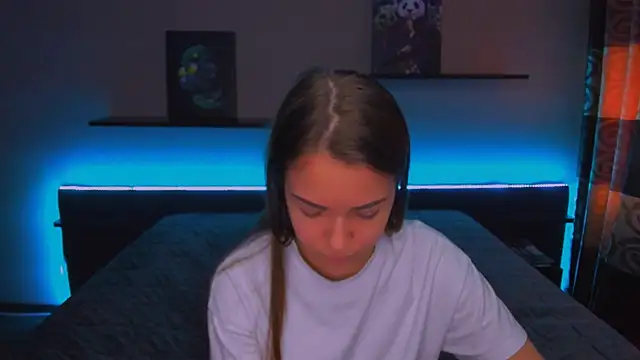 AlexaBarkley online show from February 2025 06:22:01 AM