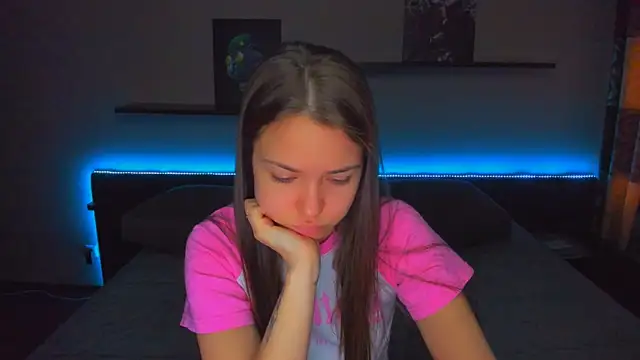 AlexaBarkley online show from March 2026 12:32:01 AM