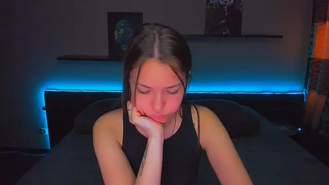 AlexaBarkley online show from April 2026 12:45:02 AM