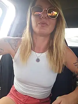 SheIsSomething online show from March 2026 10:57:01 PM