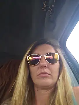 SheIsSomething online show from February 2026 11:27:01 PM