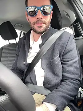 Snapshot of Simon-tem chatting on March 2025 11:16:01 AM Simon-tem online show from March 2025 11:16:01 AM