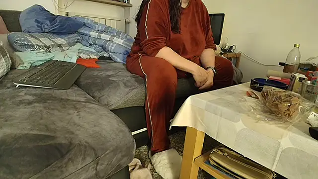 HotBiPaar online show from December 2024 12:59:02 AM