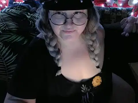 Snapshot of ThickBones chatting on December 2024 09:56:02 PM ThickBones online show from December 2024 09:56:02 PM