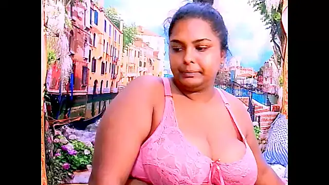 Indianfairy99 online show from April 2026 06:32:01 PM