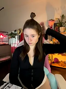 sweetest pie online show from December 2025 04:50:02 PM