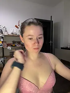 Snapshot of sweetest_pie chatting on January 2025 10:24:01 PM sweetest pie online show from January 2025 10:24:01 PM