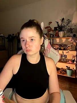 Snapshot of sweetest_pie chatting on September 2025 08:30:02 PM sweetest pie online show from September 2025 08:30:02 PM