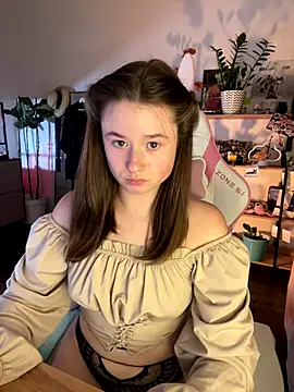 Snapshot of sweetest_pie chatting on September 2025 06:11:01 PM sweetest pie online show from September 2025 06:11:01 PM