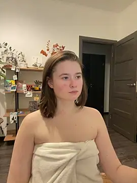 Snapshot of sweetest_pie chatting on January 2025 10:01:01 PM sweetest pie online show from January 2025 10:01:01 PM