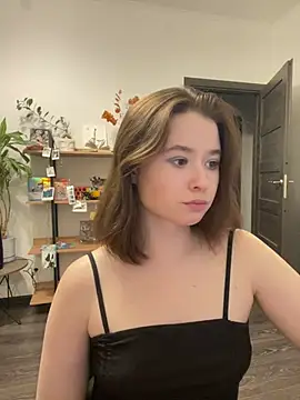 Snapshot of sweetest_pie chatting on January 2025 05:30:01 PM sweetest pie online show from January 2025 05:30:01 PM
