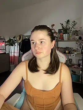 Snapshot of sweetest_pie chatting on October 2025 04:52:01 PM sweetest pie online show from October 2025 04:52:01 PM