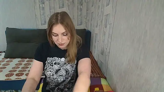 Pilly green  online show from February 2026 05:58:02 AM