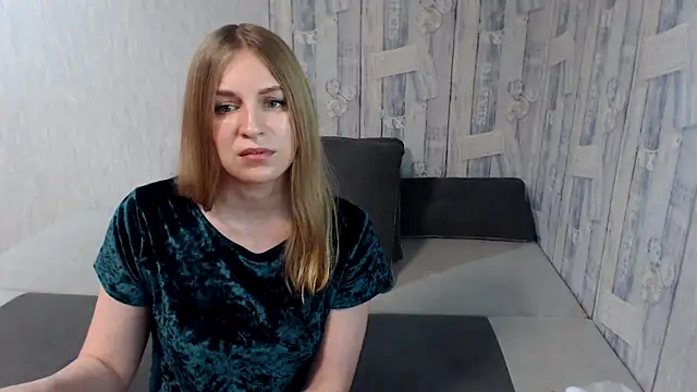 Pilly green  online show from March 2025 12:04:02 PM