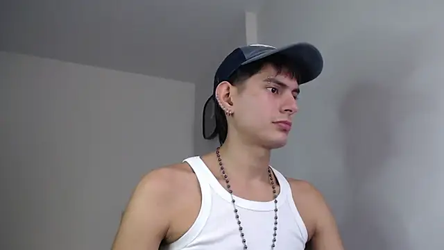 Snapshot of imdavo23 chatting on December 2025 06:58:02 PM imdavo23 online show from December 2025 06:58:02 PM