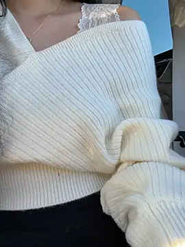 clairewntr online show from February 2026 01:00:01 PM