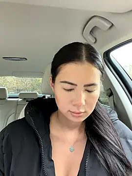 clairewntr online show from November 2025 10:42:01 AM