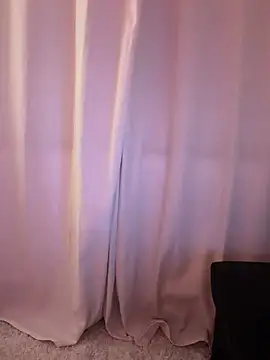 Snapshot of clairewntr chatting on April 2026 08:32:01 PM clairewntr online show from April 2026 08:32:01 PM