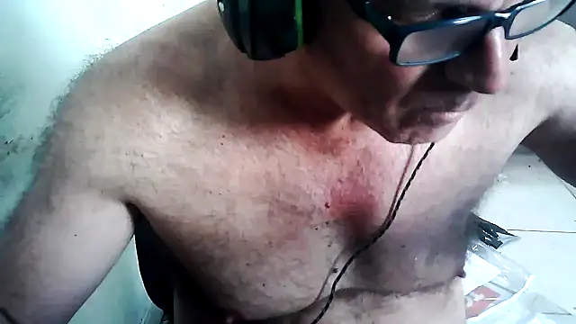 Snapshot of eduar570 chatting on January 2026 01:17:02 PM eduar570 online show from January 2026 01:17:02 PM