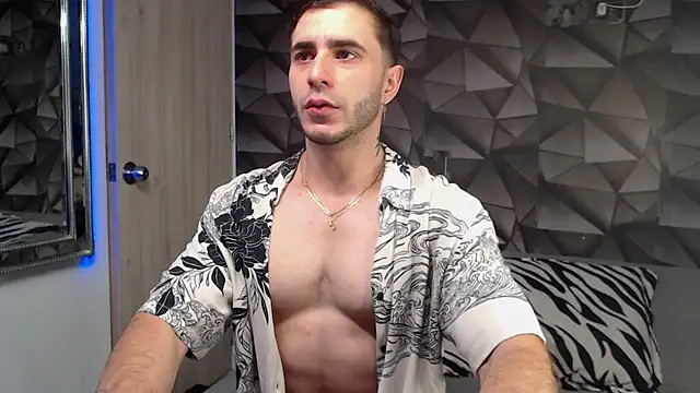 Latino stud4u online show from September 2025 11:08:02 PM